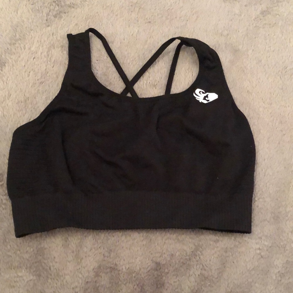 Black crisscross sports bra